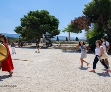 Athens: Acropolis Guided Tour Only + Roundtrip from Piraeus